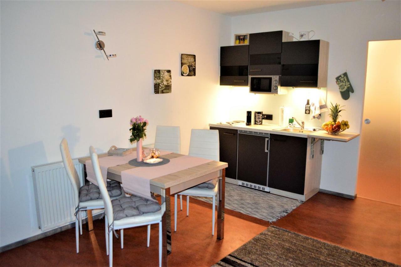 Ferien Haus - Ferienwohnung Lorena Neustift im Stubaital Exterior foto
